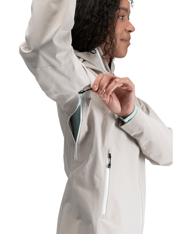 Essentials 2.5L Shell Jacket Women