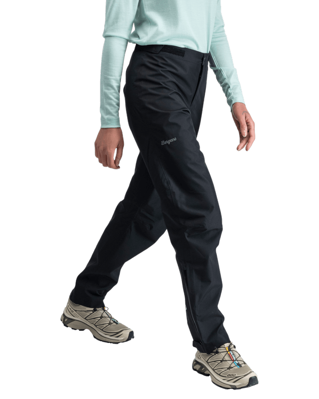 Essentials 2.5L Shell Pants Women